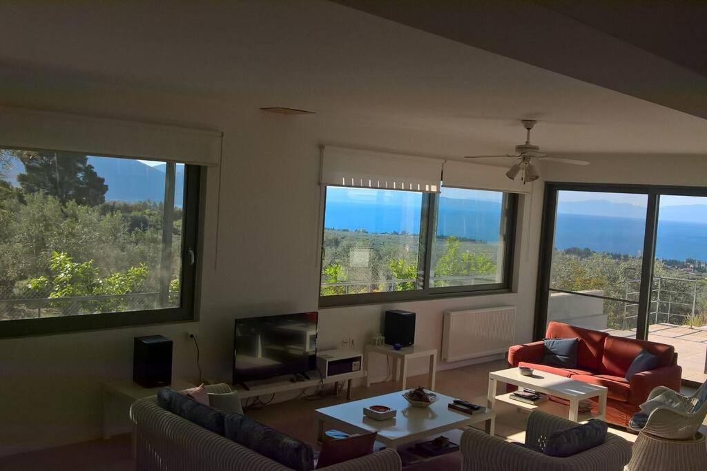 Panoramic View Summerhouse Loukissia Exteriér fotografie