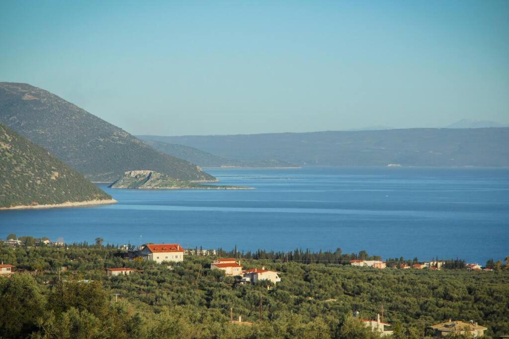 Panoramic View Summerhouse Loukissia Exteriér fotografie